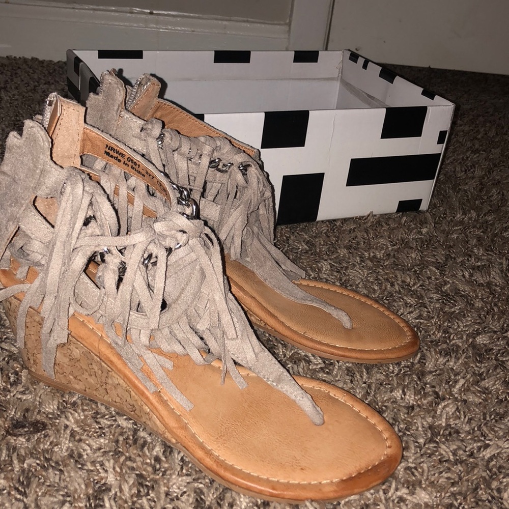 Fringe sandals